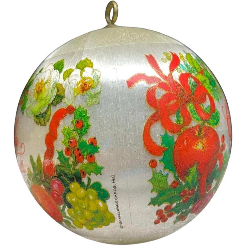 1981 Friendship Hallmark Ornament (Ball) QX7042