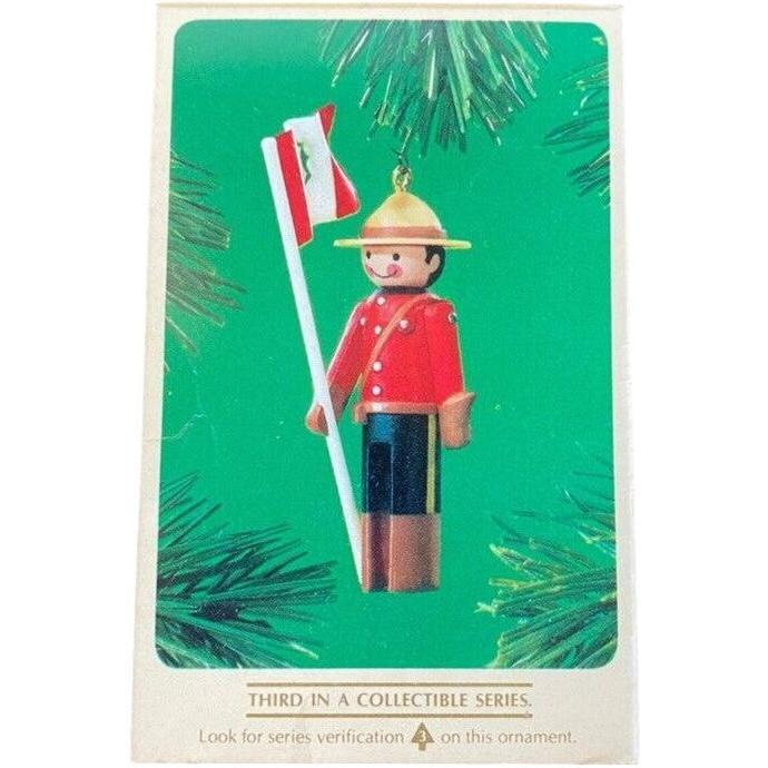1984 Canadian Hallmark Ornament (Clothespin Soldier) QX4471