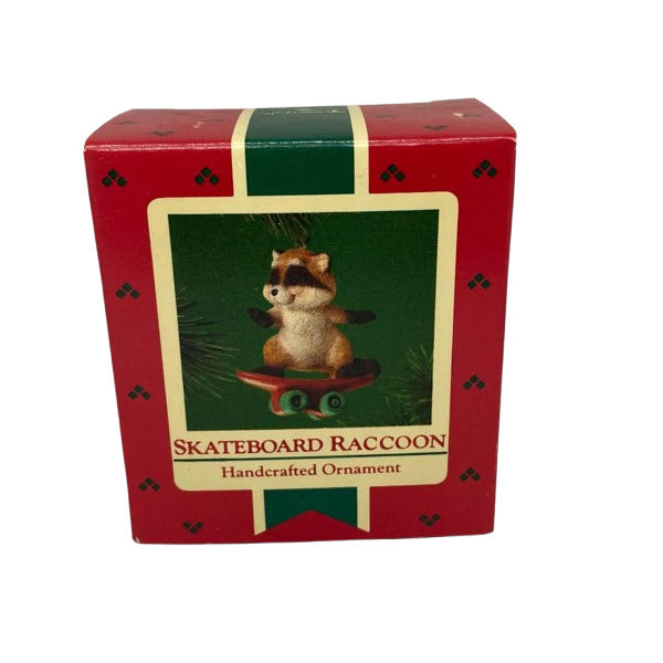 1985 Skateboard Raccoon (Animal)