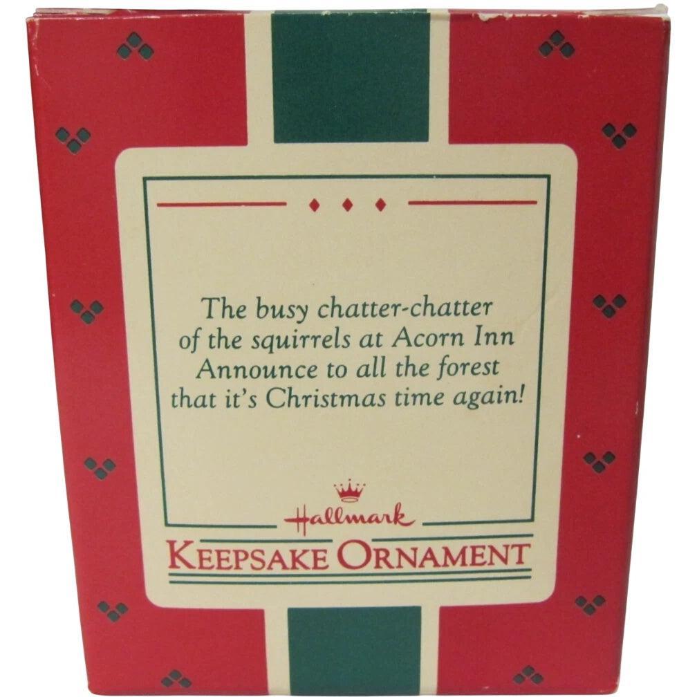 1986 Acorn Inn Hallmark Ornament (Animal) QX4243