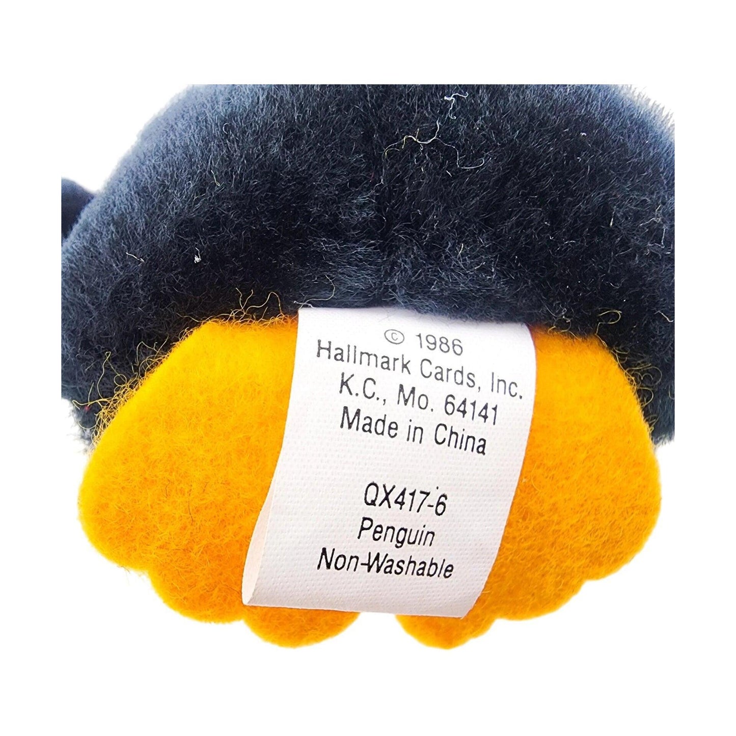 1986 Chatty Penguin Hallmark Ornament (Penguins) QX4176