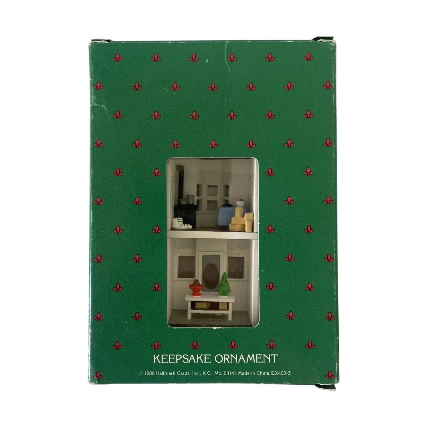1986 Christmas Candy Shoppe Hallmark Ornament (Nostalgic Houses and Shops) QX4033 Image7