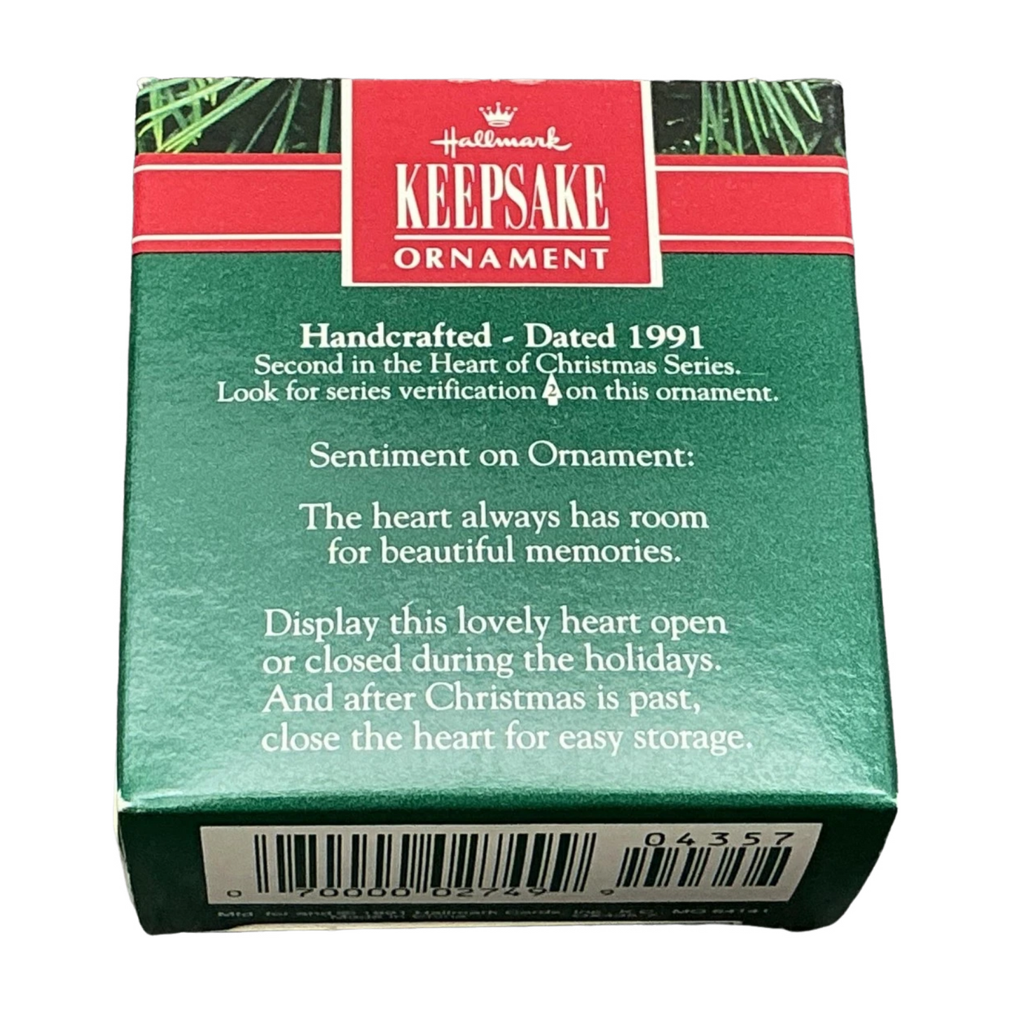 1991 Bringing Home the Tree Hallmark Ornament (Heart of Christmas) QX4357 Image5