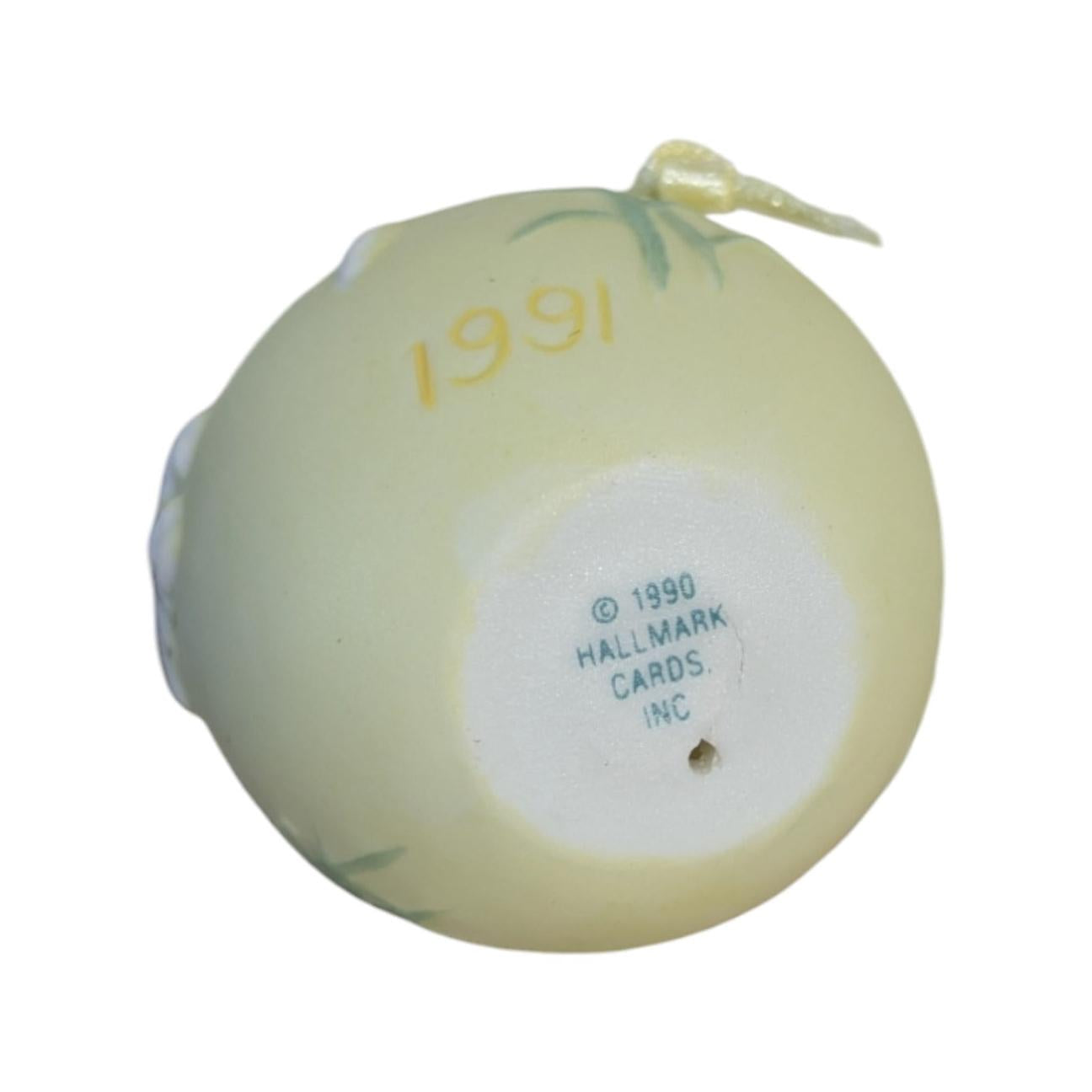 1991 Lily Egg Hallmark Ornament (Easter) QEO5139