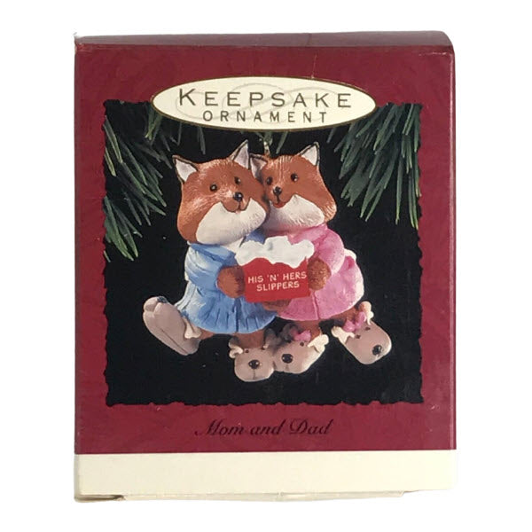 1993 Mom and Dad Hallmark Ornament (Family) QX5845