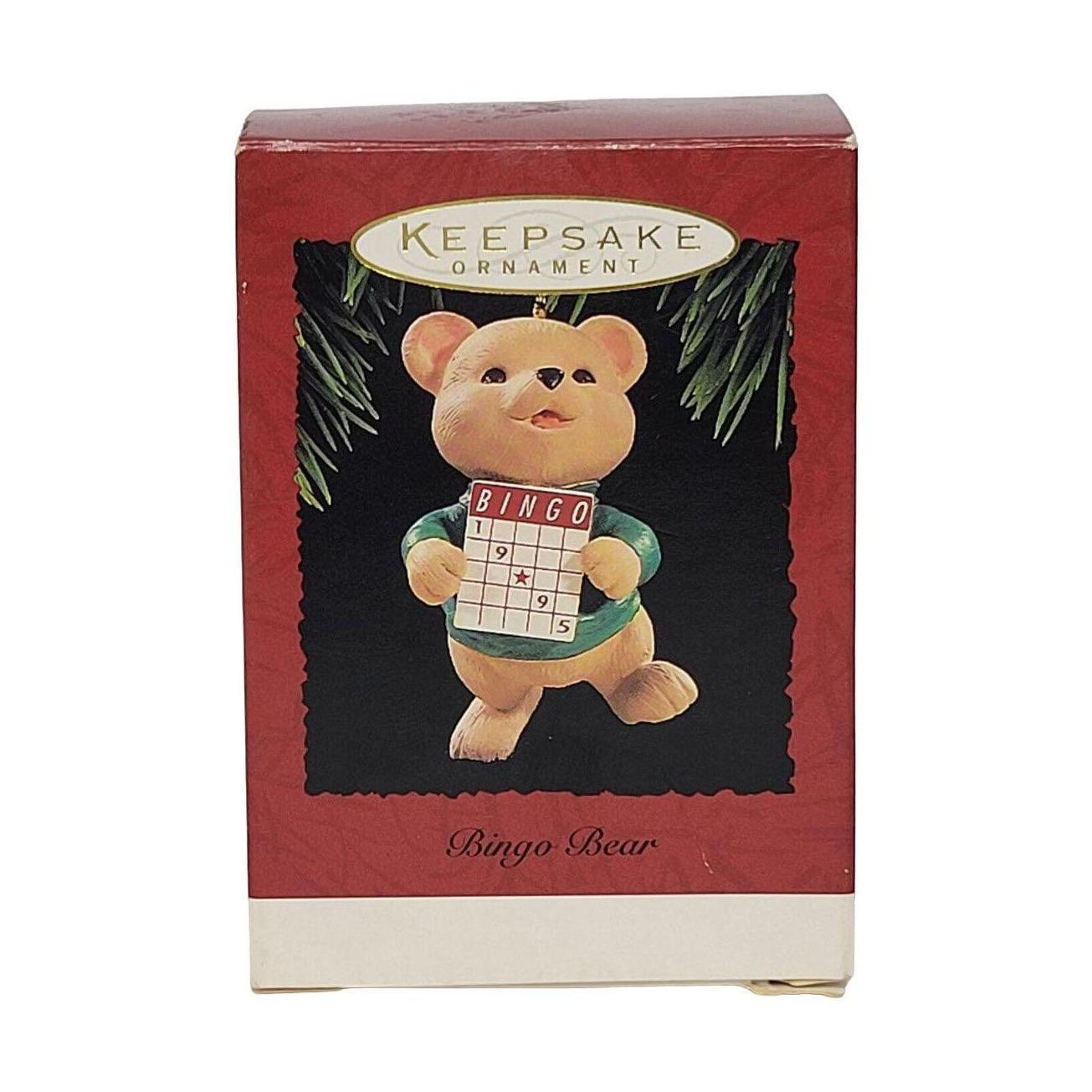1995 Bingo Bear Hallmark Ornament (Bear) QX5919