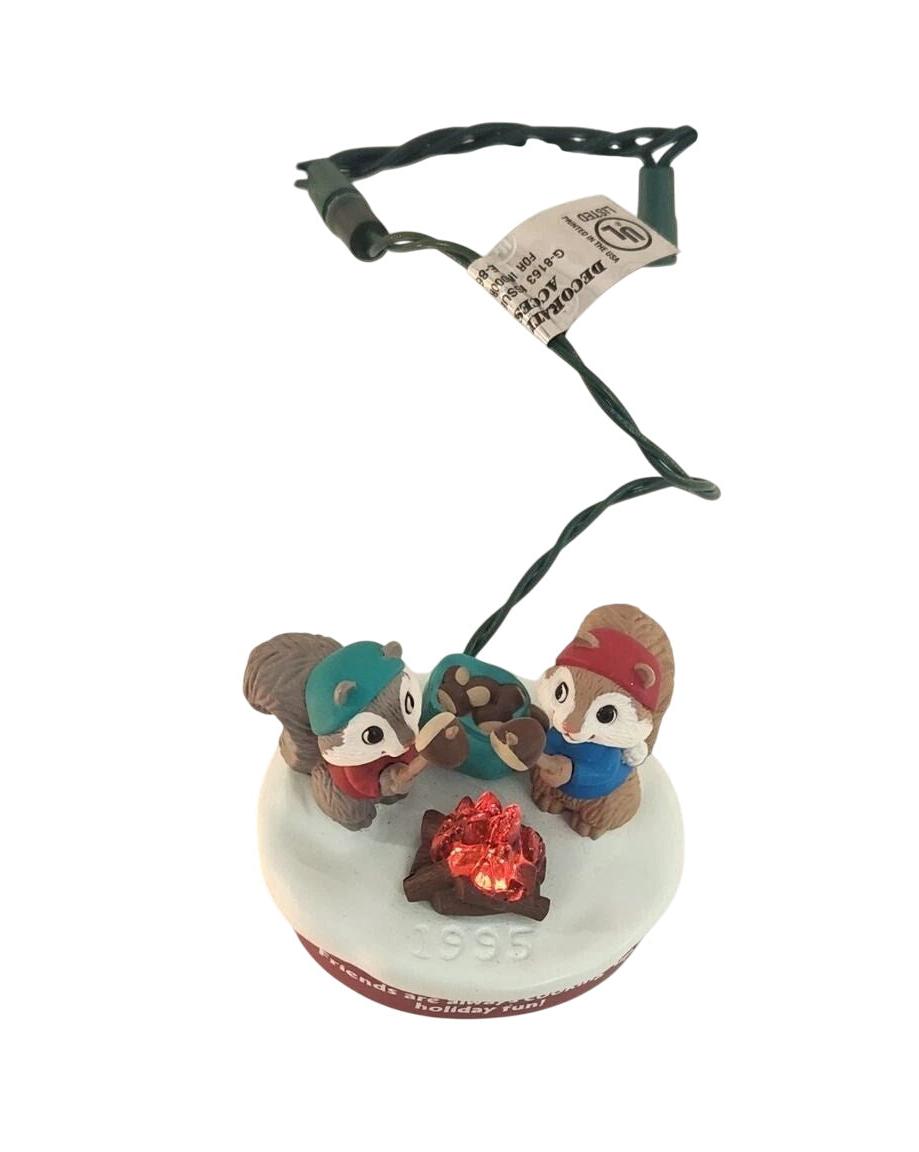 1995 Friends Share Fun Hallmark Ornament (Clip-On Flickering Light) QLX7349