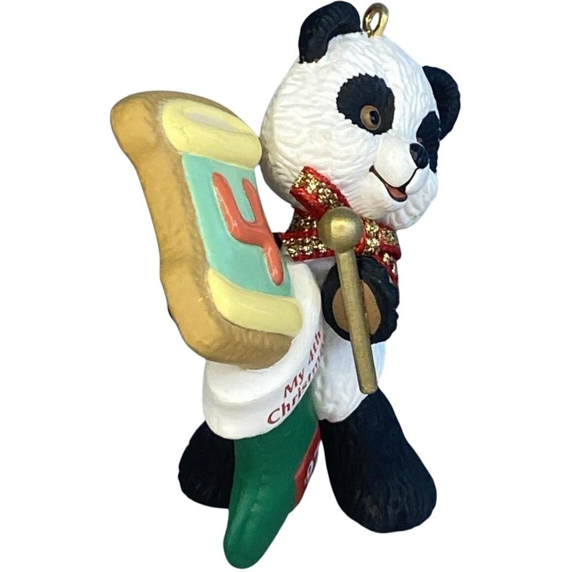 1995 Child's Fourth Christmas Hallmark Ornament (Child's Age Collection) QX6931