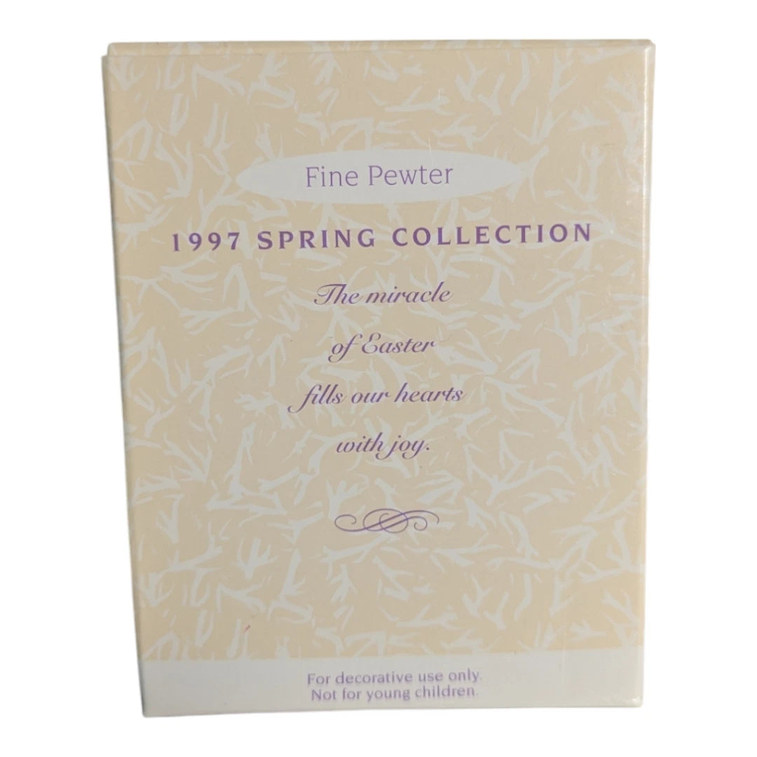 1996 Victorian Cross Hallmark Ornament (Easter) QEO8725