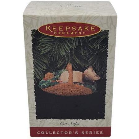 1996 Cat in a Basket Hallmark Ornament (Cat Naps) QX5641