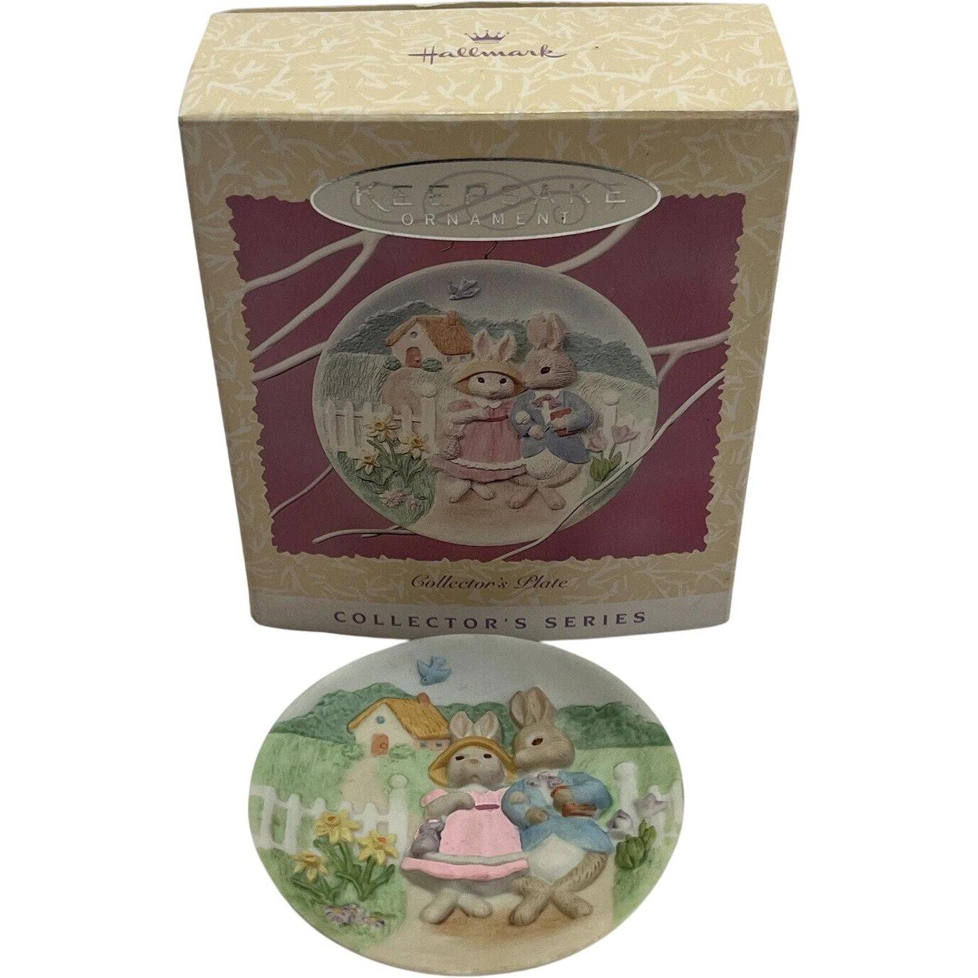 1997 Book of the Year - Collector's Plate (Easter)