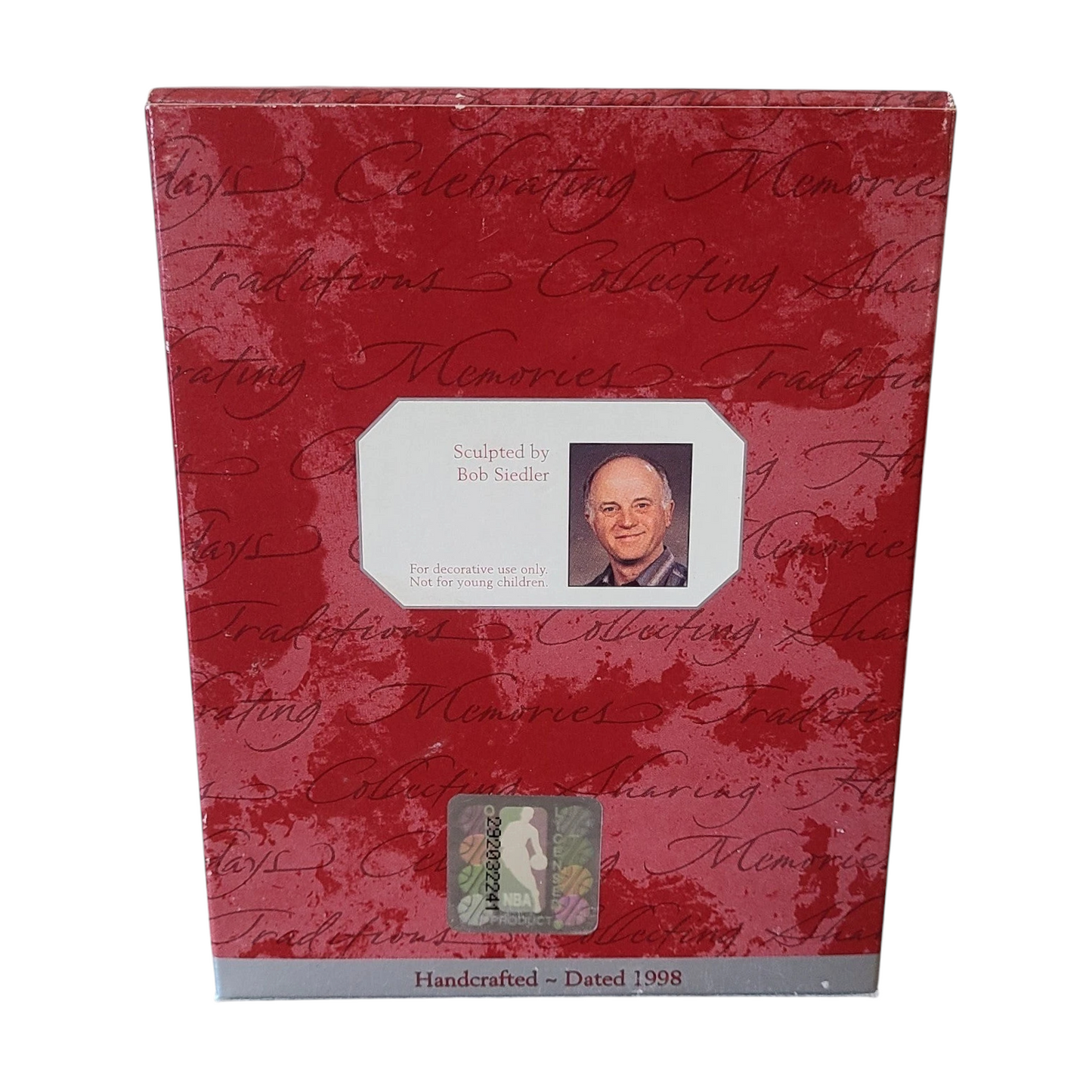 1998 Detroit Pistons Hallmark Ornament (NBA) QSR1043