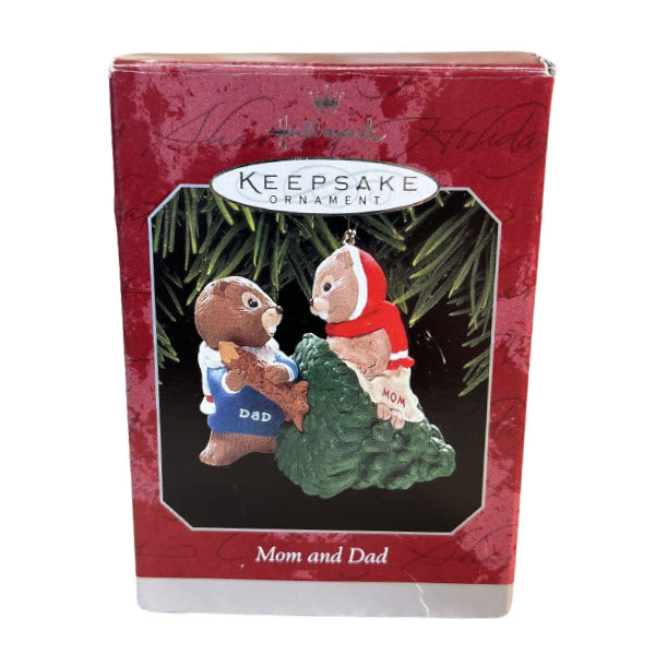 1998 Mom and Dad Hallmark Ornament (Family) QX6653