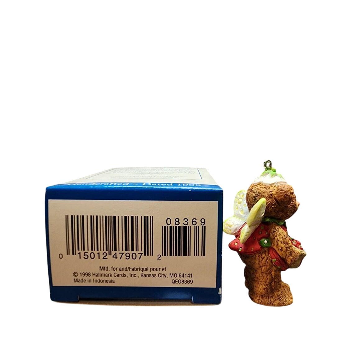 1998 Strawberry Hallmark Ornament (Fairy Berry Bears) QEO8369