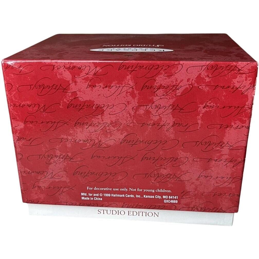 1999 Snowy Plaza Hallmark Ornament (Snowmen) QXC4669