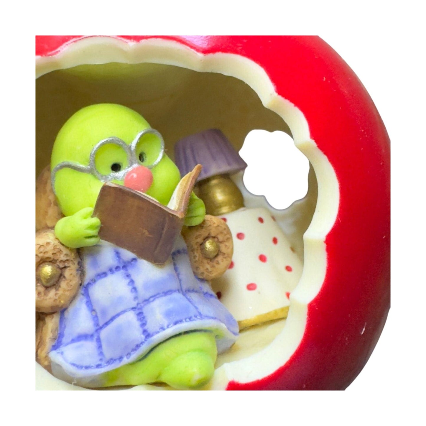 2000 A Reader to the Core Hallmark Ornament (Apple & Bookworm) QX6974