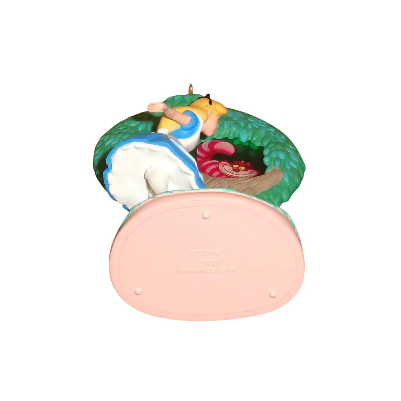 2000 Alice Meets the Cheshire Cat Hallmark Ornament (Alice in Wonderland) QXD4011
