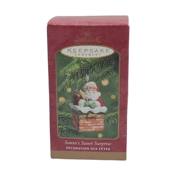 2001 Santa's Sweet Surprise Hallmark Ornament (Santa Claus) QX8275