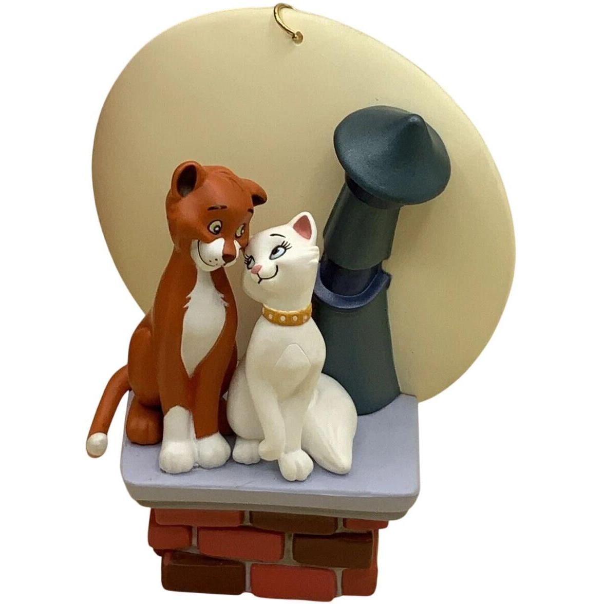 2001 Thomas O'Malley and Duchess Hallmark Ornament (The Aristocats) QXD4175