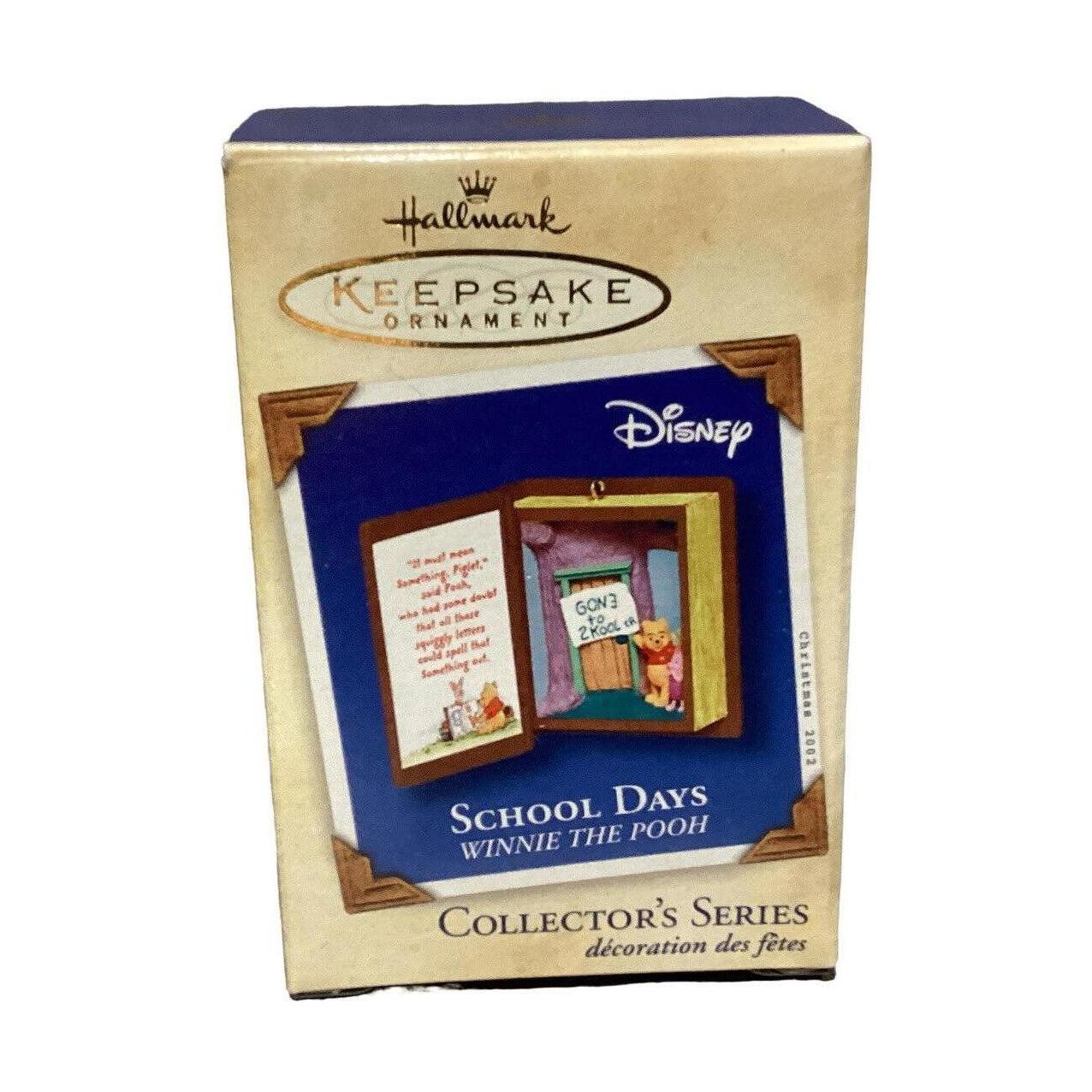 2002 School Hallmark Ornament (Winnie the Pooh) QXD4983