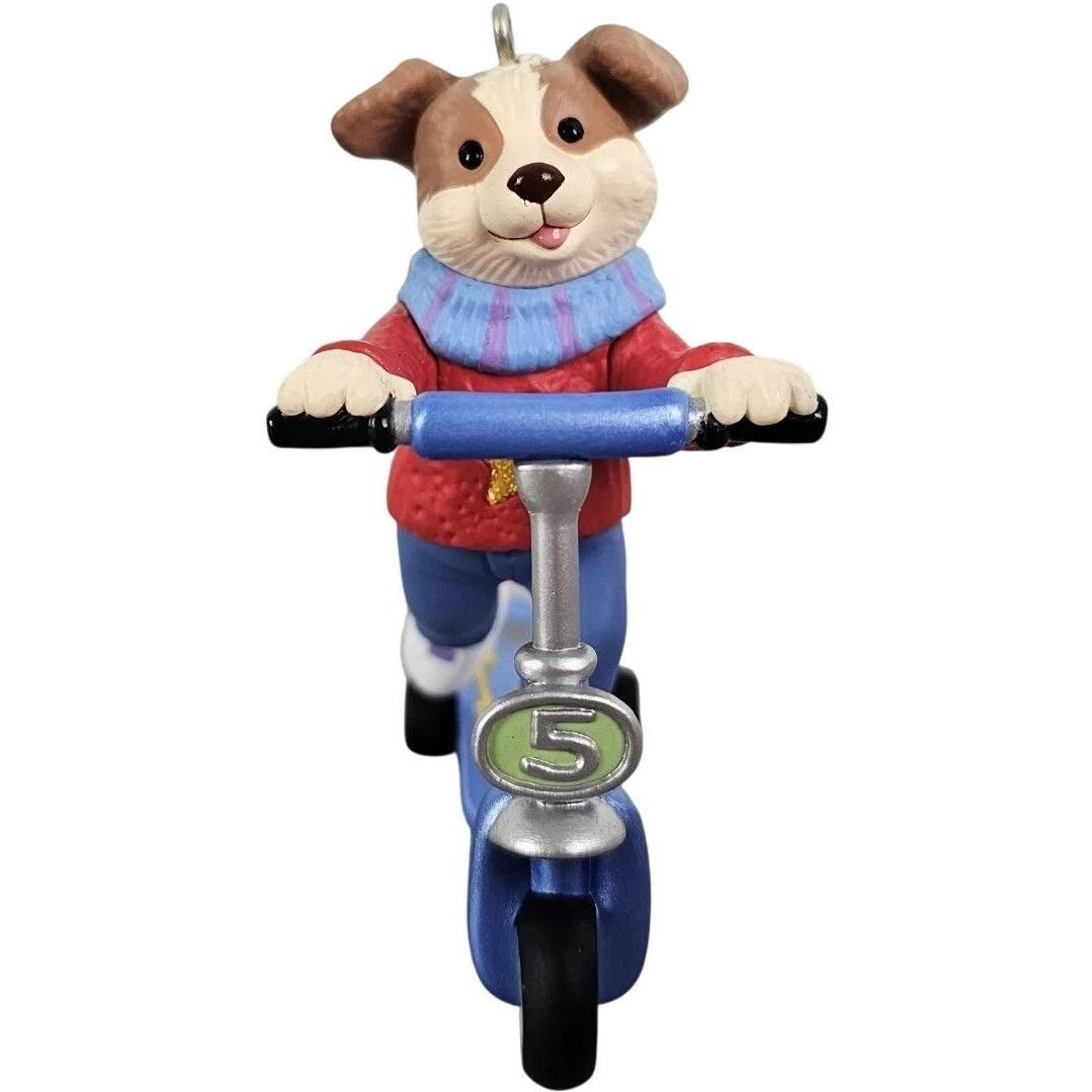 2007 My Fifth Christmas Hallmark Ornament (Child's Age Collection) QXG6339