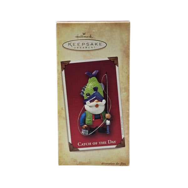 2004 Catch of the Day Hallmark Ornament (Fishing) QXG5541