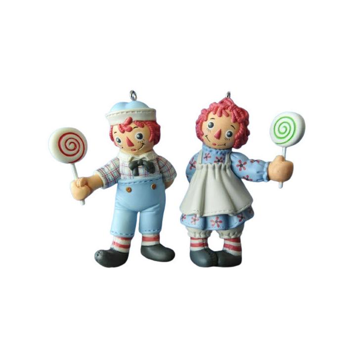 2006 Sweet Hallmark Ornament (Raggedy Ann & Andy) QXI6283