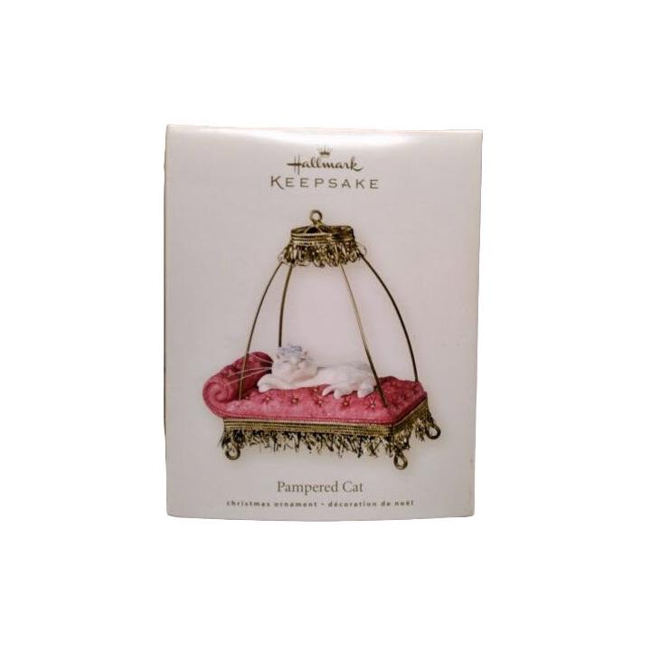 2007 Pampered Cat Hallmark Ornament (Cat) QXG6157