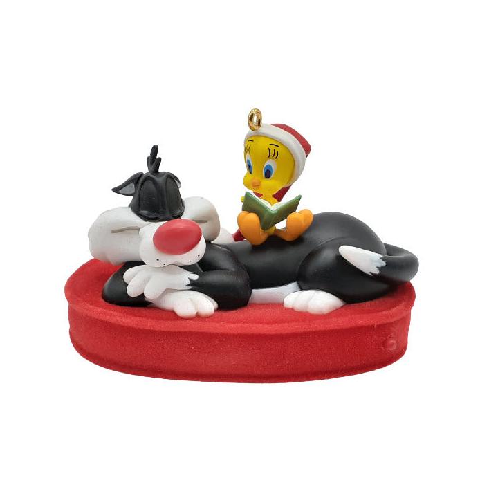 2008 'Twas The Night Before Christmas Sylvester and Tweety Hallmark Ornament (Looney Tunes) QXI4169
