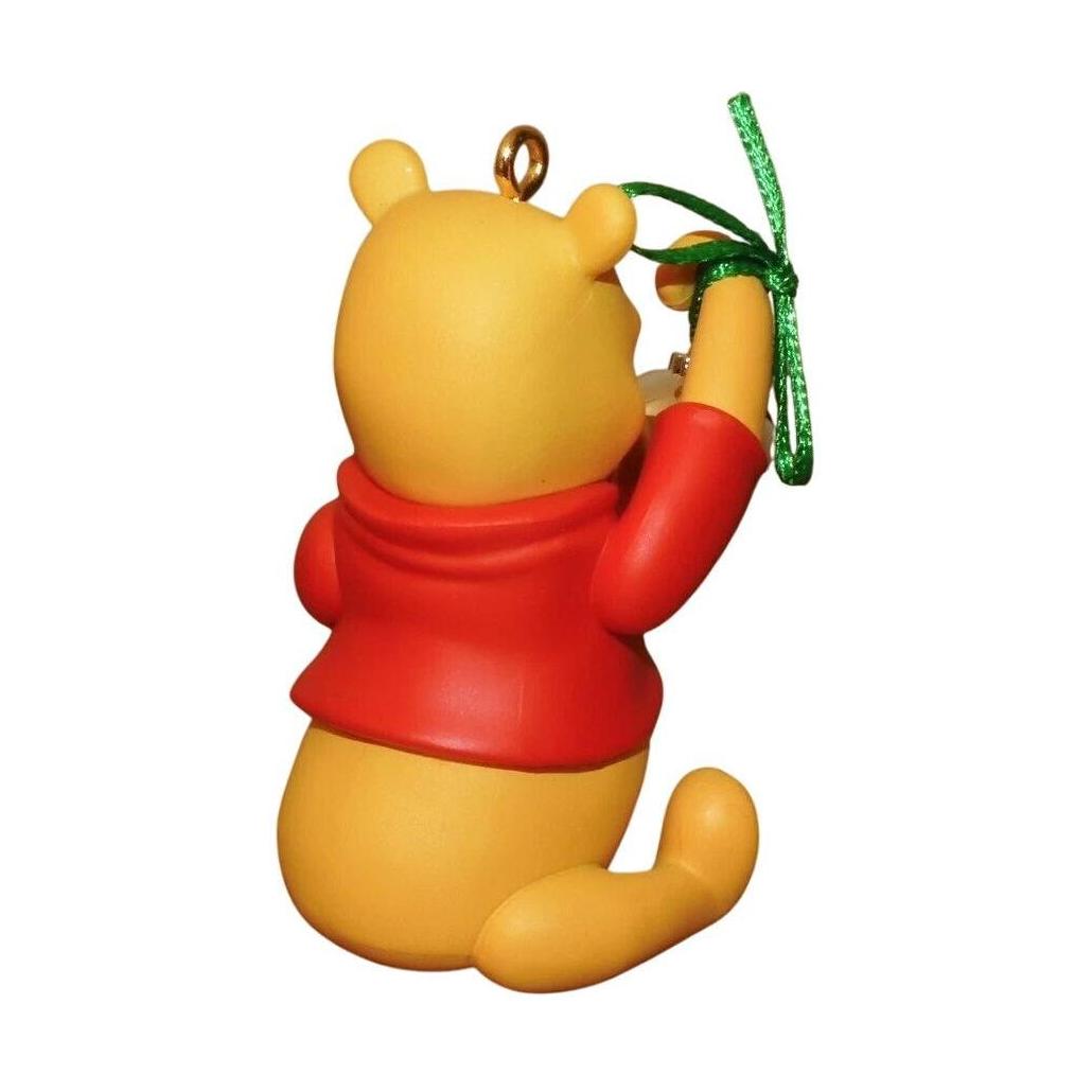 2010 Pooh Reflects on Christmas Hallmark Ornament (Winnie the Pooh) QXD1016