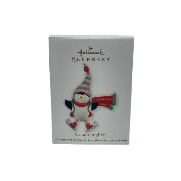 2011 GrandDaughter Hallmark Ornament (Family) QXG4049