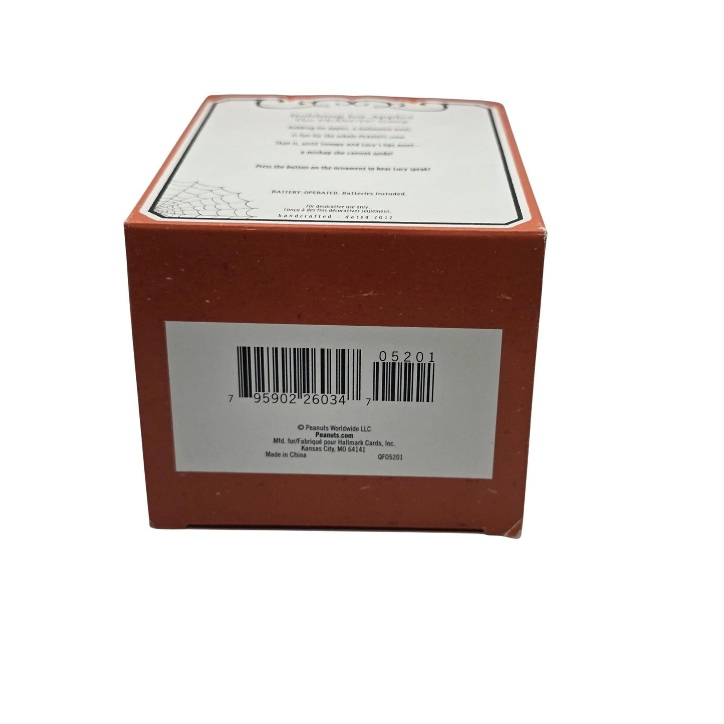 2012 Bobbing for Apples Hallmark Ornament (Peanuts) QFO5201