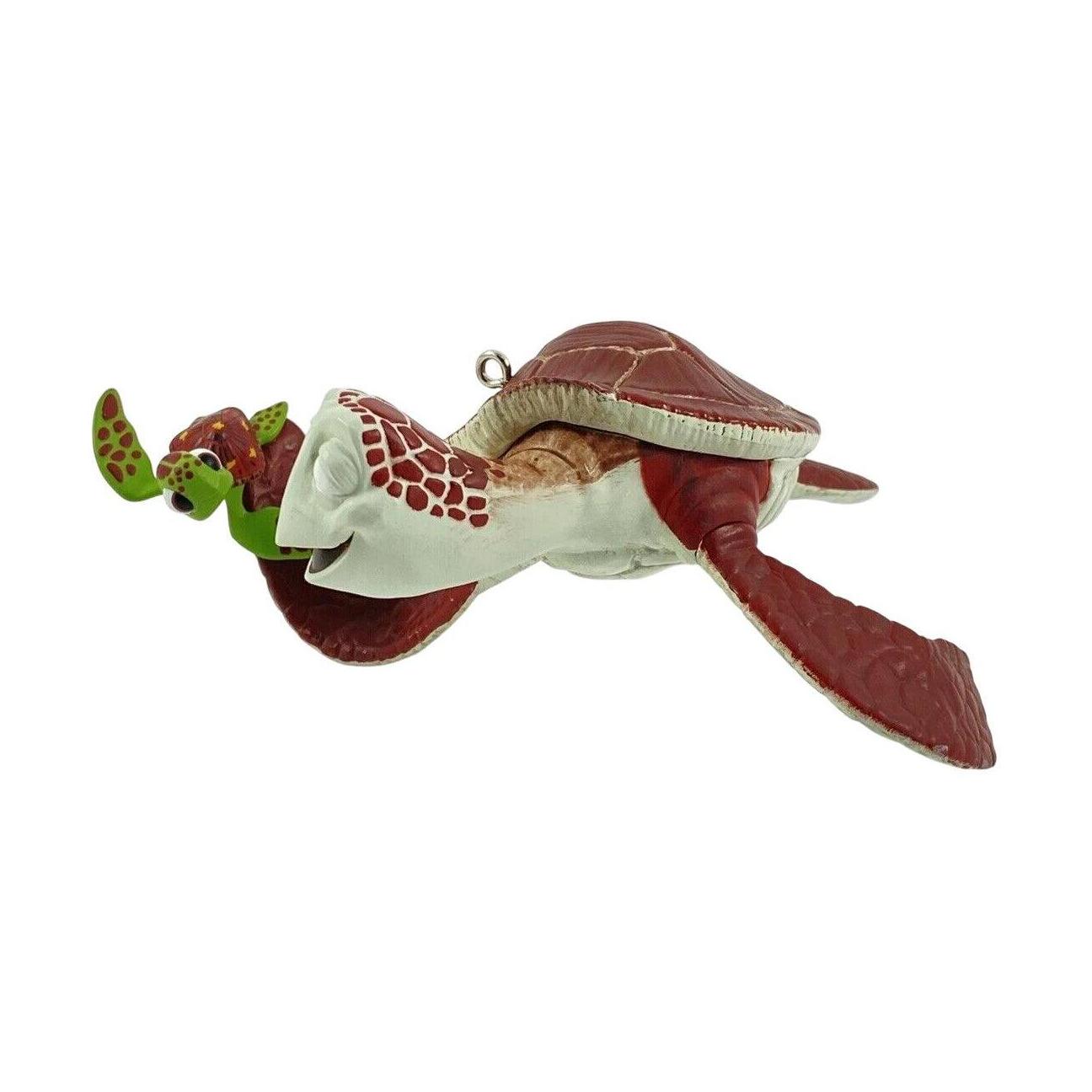 2013 Crush and Squirt Finding Nemo Hallmark Ornament (Disney/Pixar Legends) QX9135