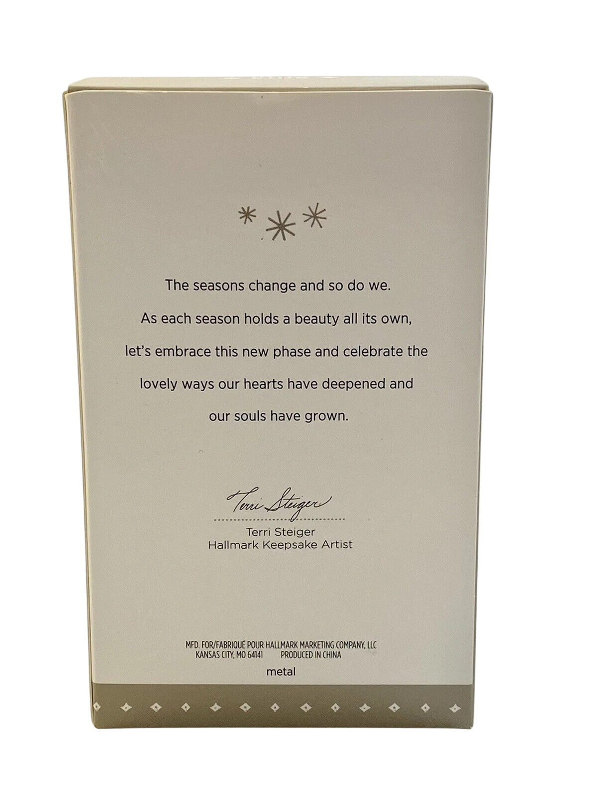 2015 A New Season Hallmark Ornament (Feature) QHX1099