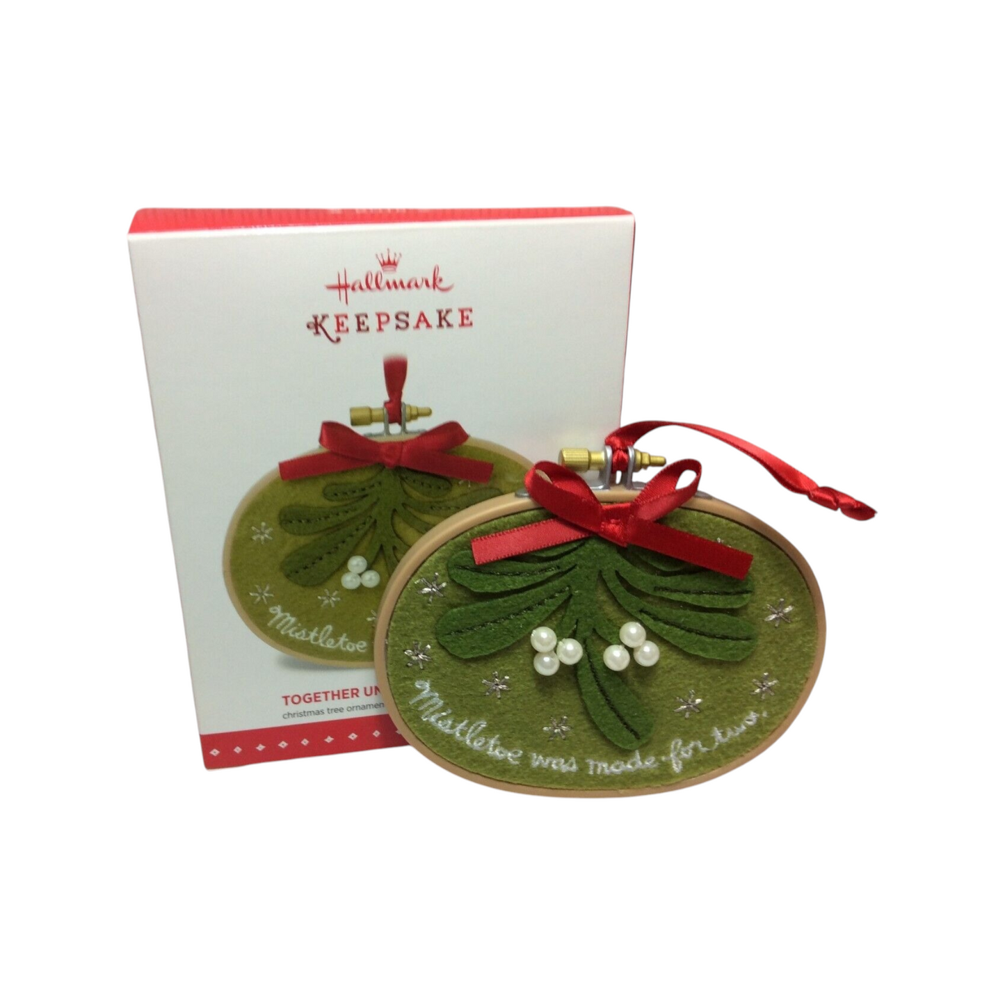 2015 Together Under The Mistletoe Hallmark Ornament (Wreath) QCG1569
