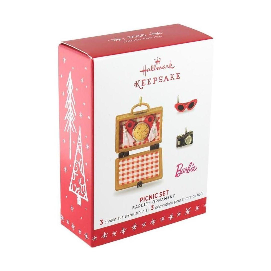 2016 Picnic Set Hallmark Ornament (Barbie) QXE3121