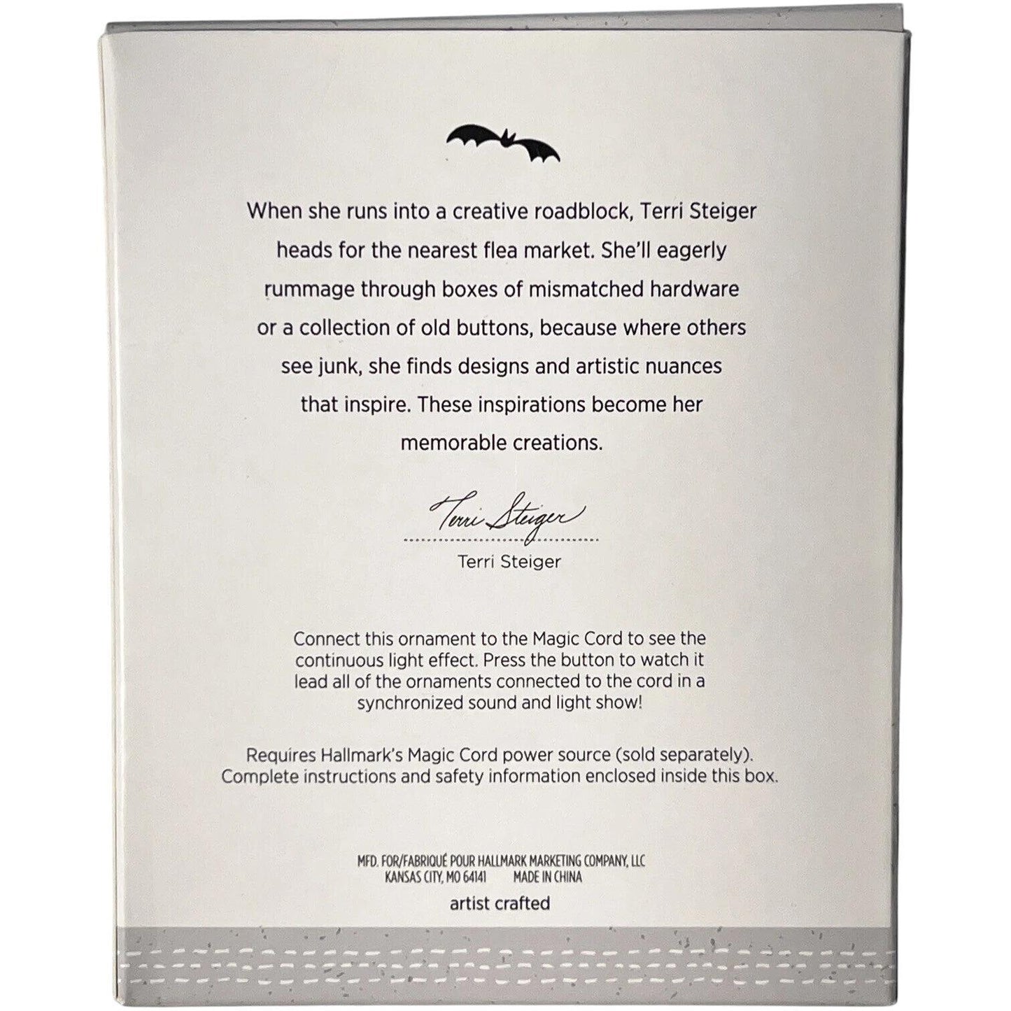 2017 Mysterious Manor Hallmark Ornament (Halloween) QFO5252