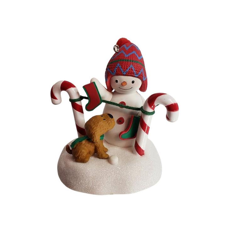 2017 Stockings Hung With Care Hallmark Ornament (Snowmen) QGO1885