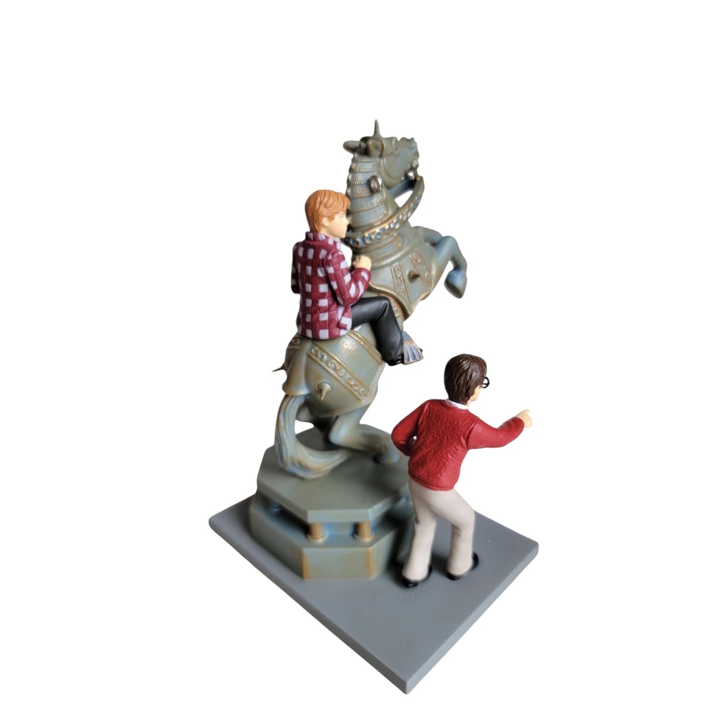 2017 A Dangerous Game Hallmark Ornament (Harry Potter) QXI2962