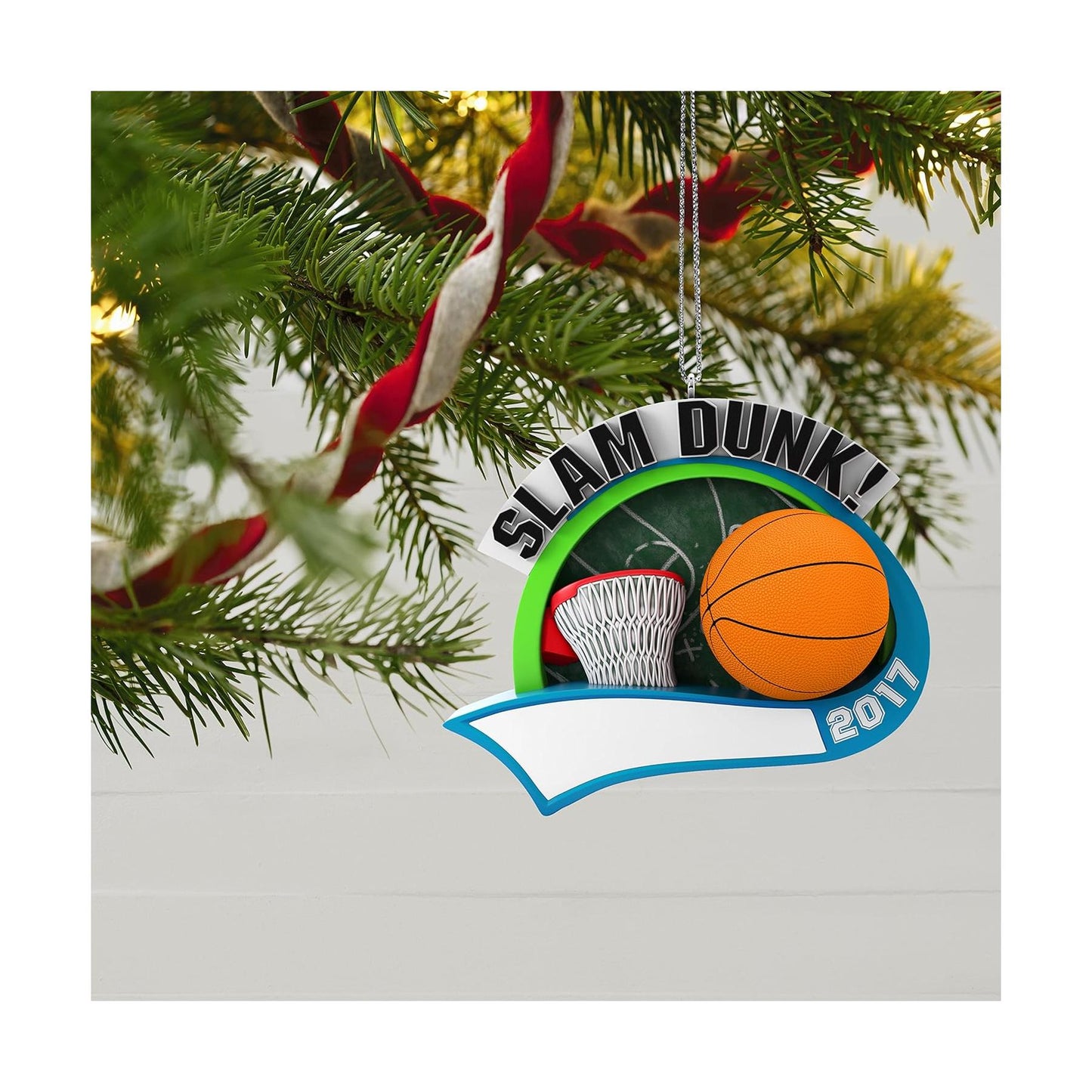 2017 Basketball Star Hallmark Ornament (Basketball) QGO1605