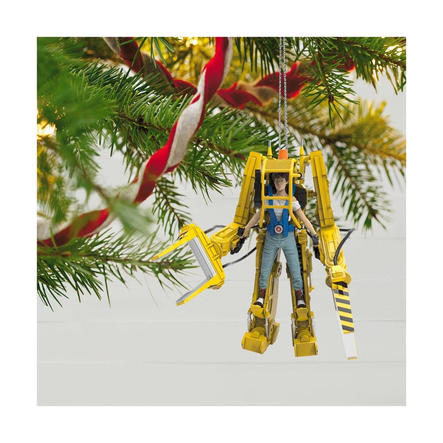 2017 P-5000 Powered Work Loader Hallmark Ornament (Alien) QXI3425