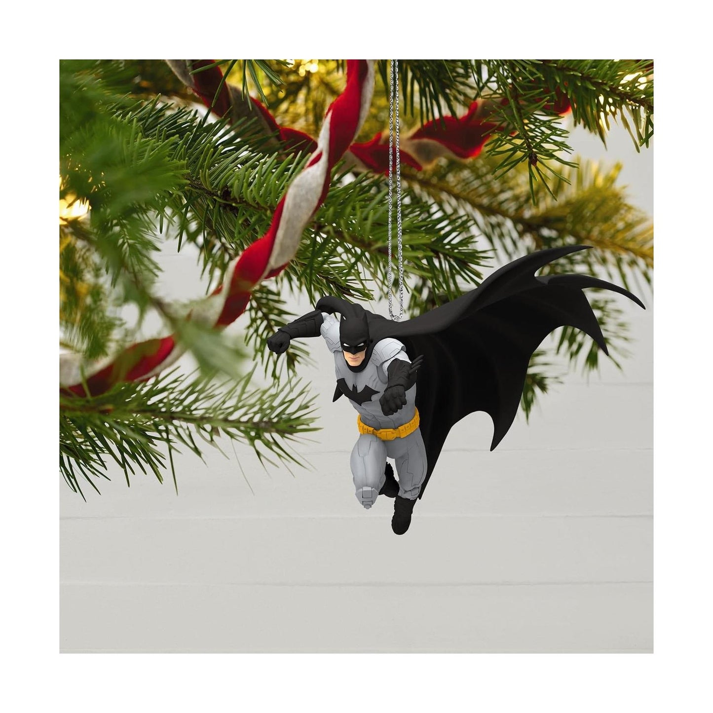 2017 The Guardian of Gotham City Hallmark Ornament (Super Heroes) QXI3055