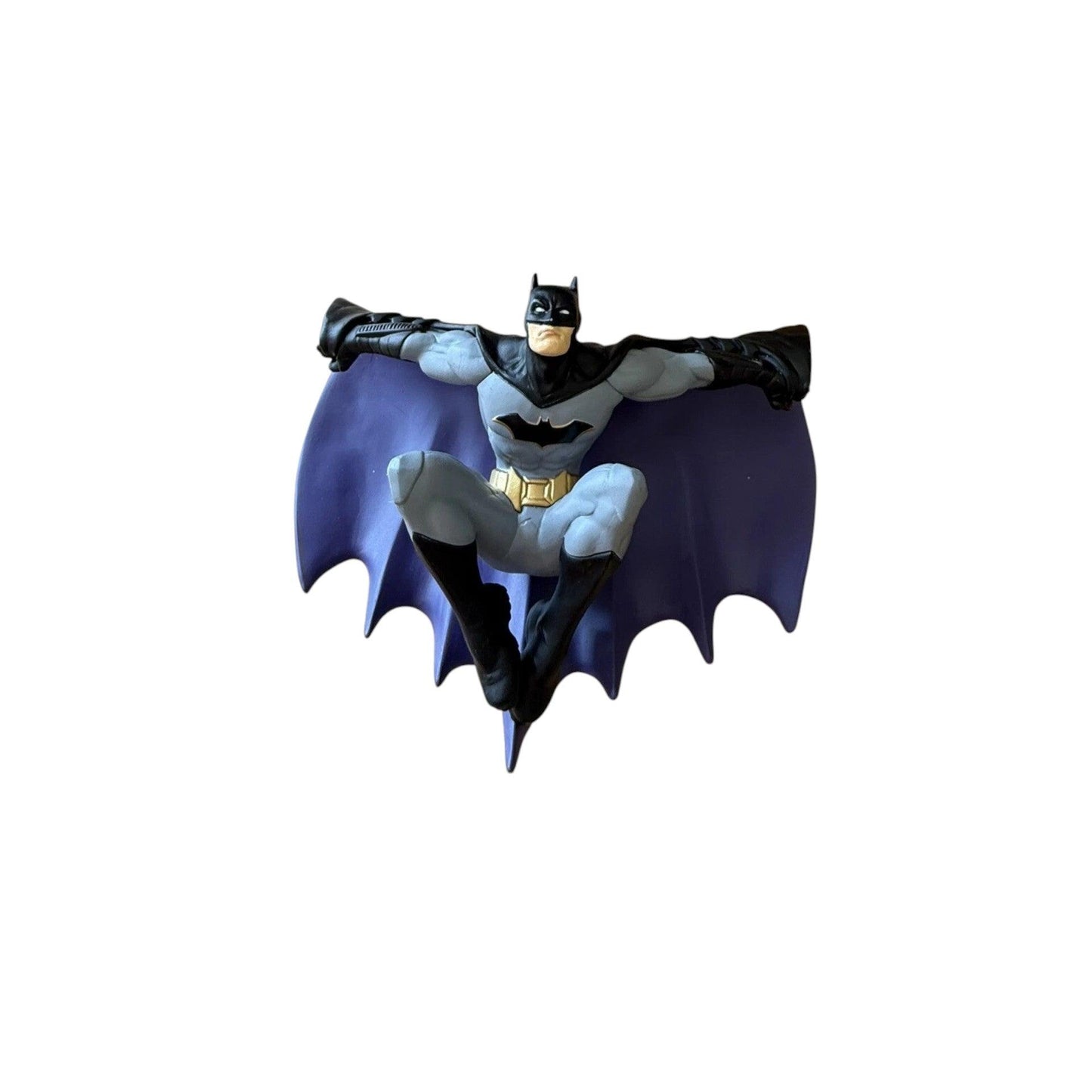 2018 Batman Rebirth Hallmark Ornament (Super Heroes) QXI3003