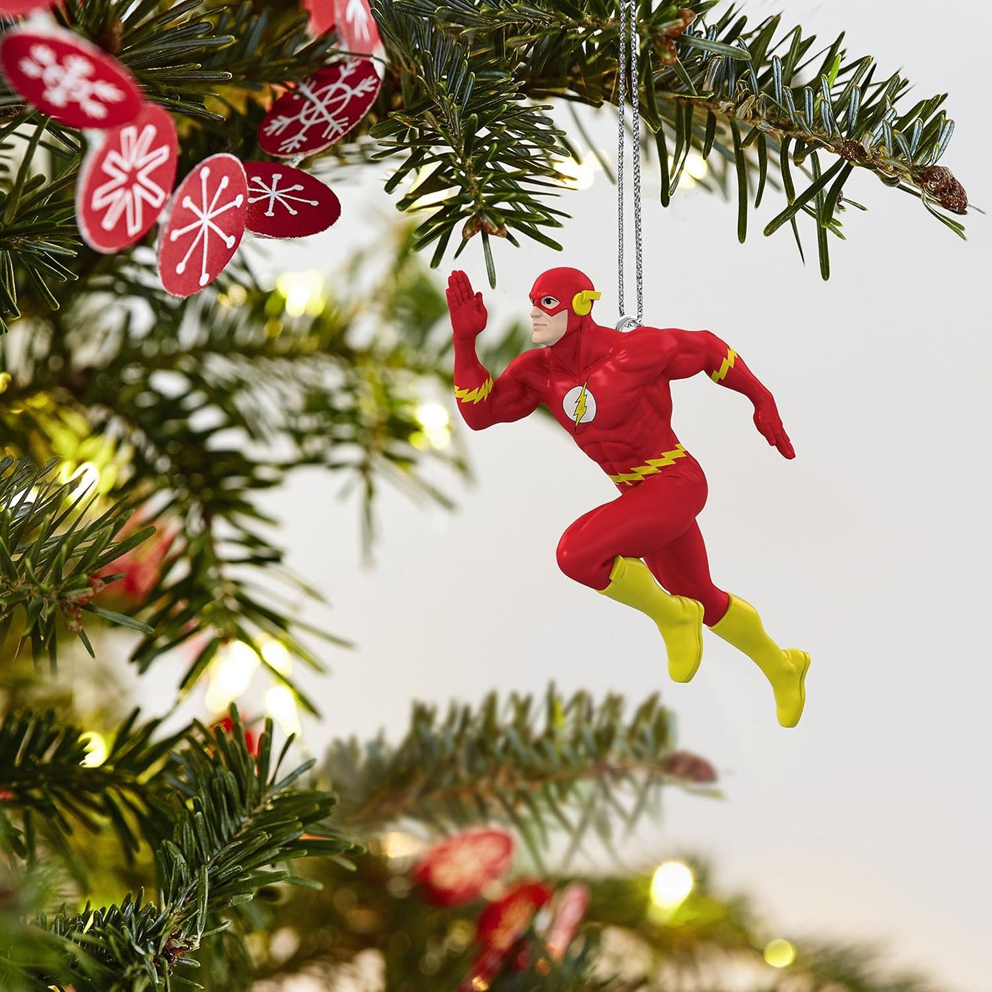 2018 The Flash Hallmark Ornament (Super Heroes) QXM8113