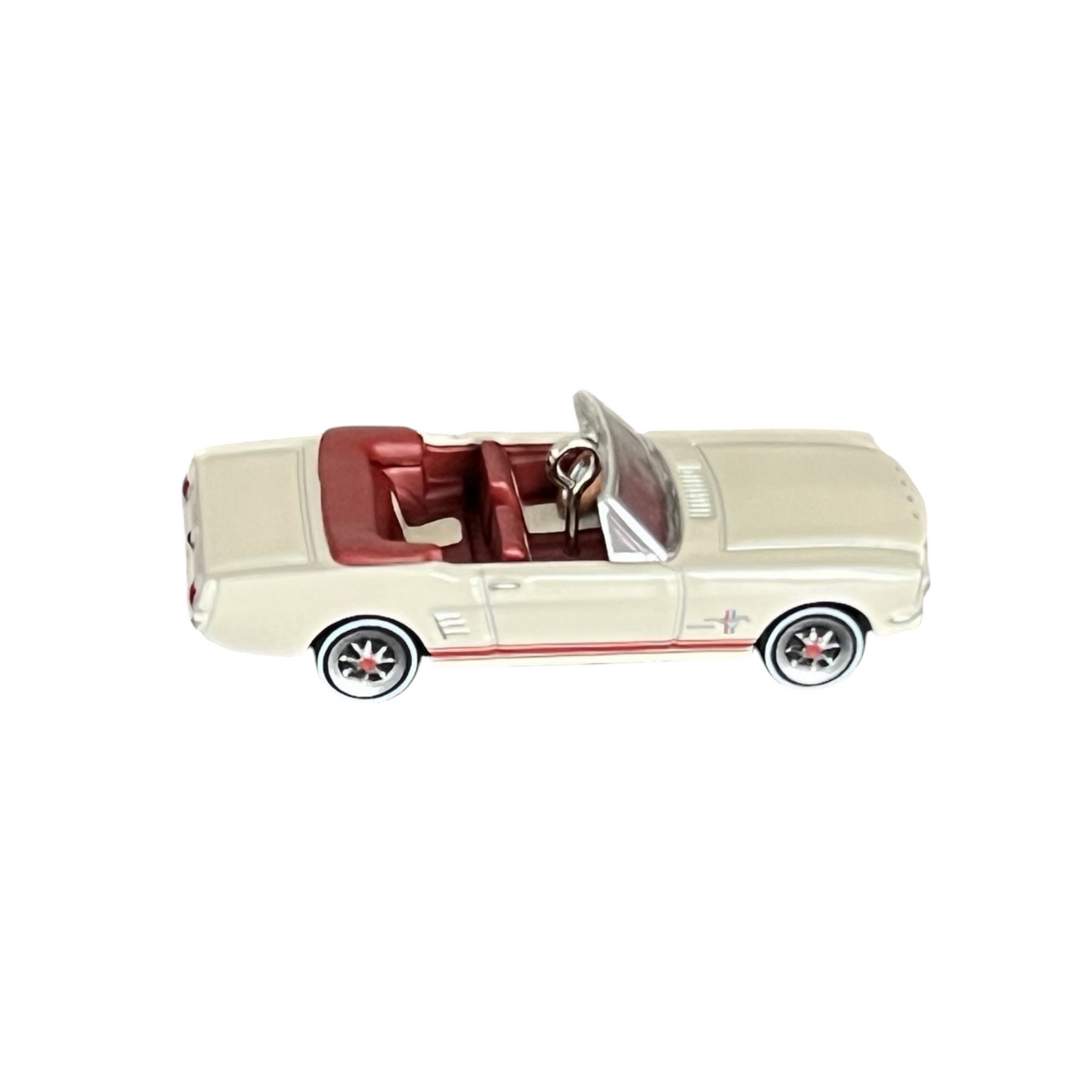 2019 Hallmark Ornament (1966) Ford Mustang Hallmark Ornament (Lil' Classic Cars) QXM8267