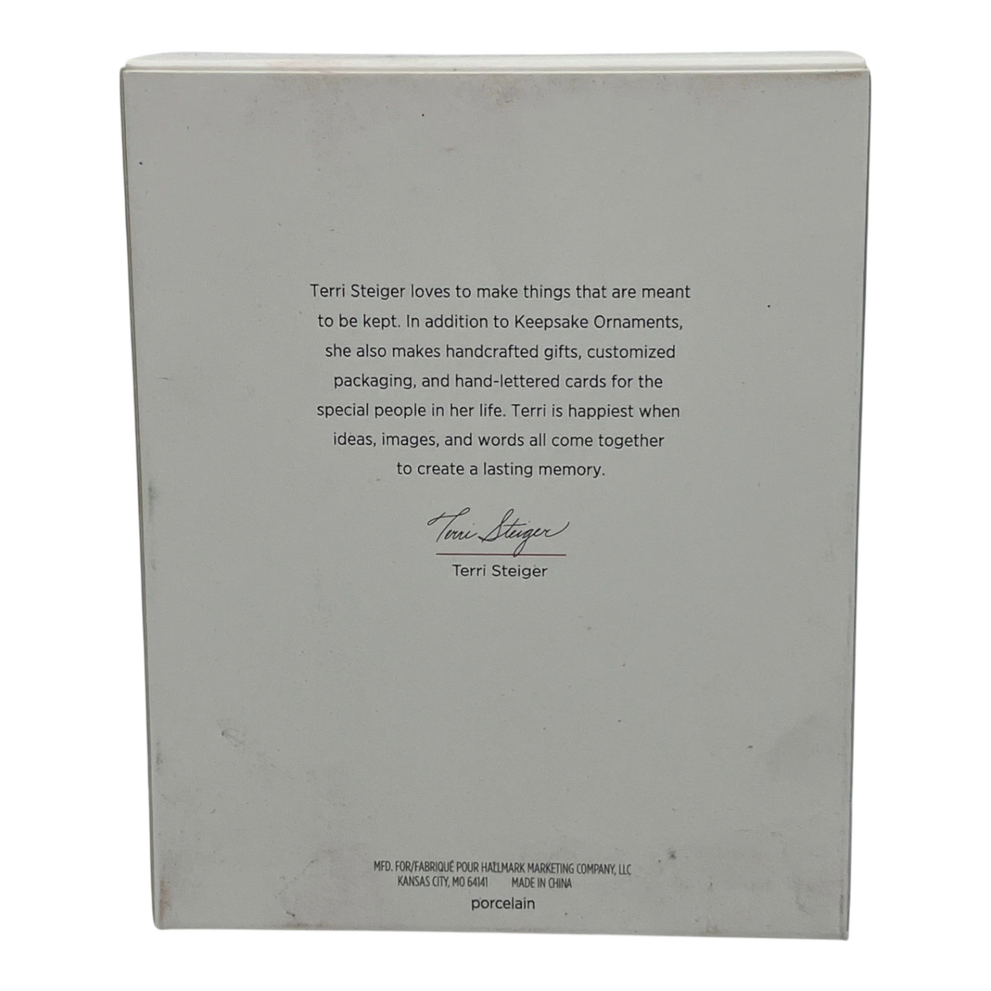 2019 Remembered with Love Hallmark Ornament (Seashell) QHX4047