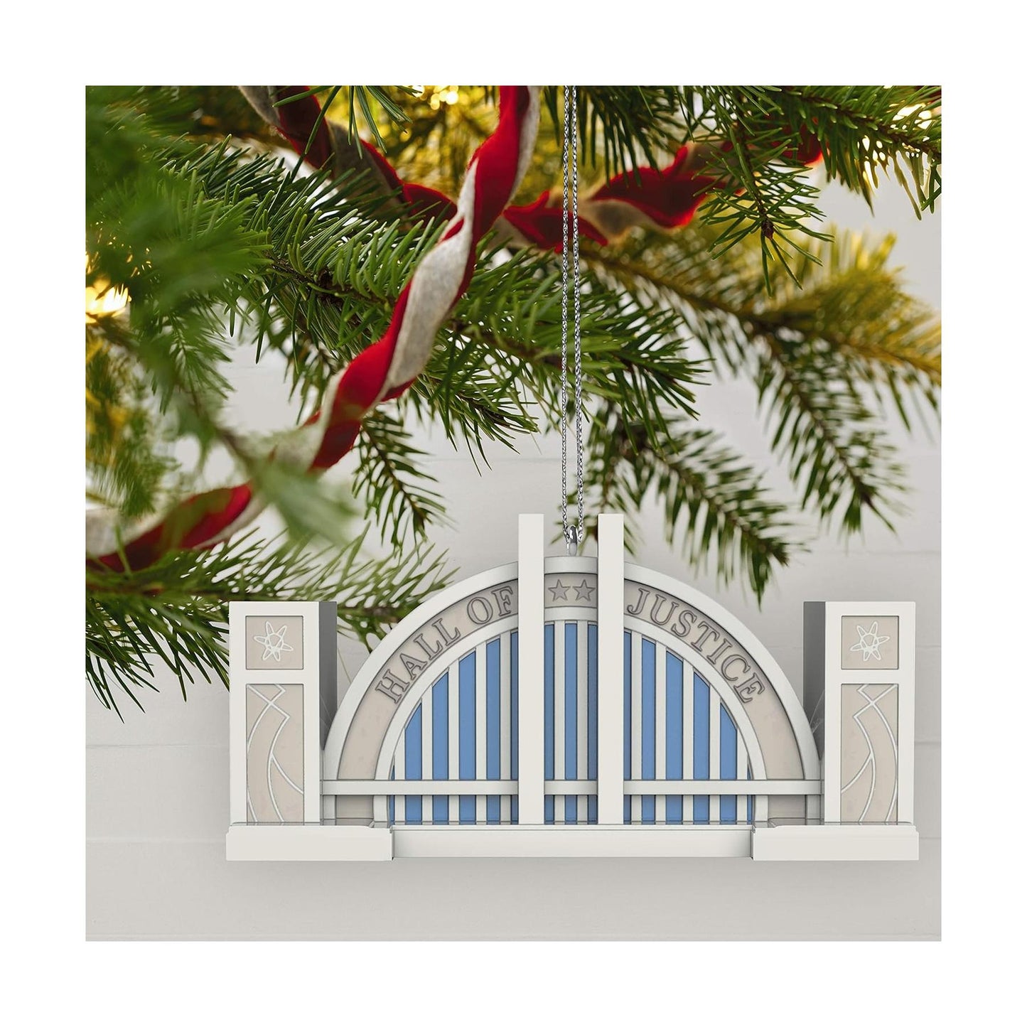 2020 Hall of Justice Hallmark Ornament (Super Heroes) QXI2434
