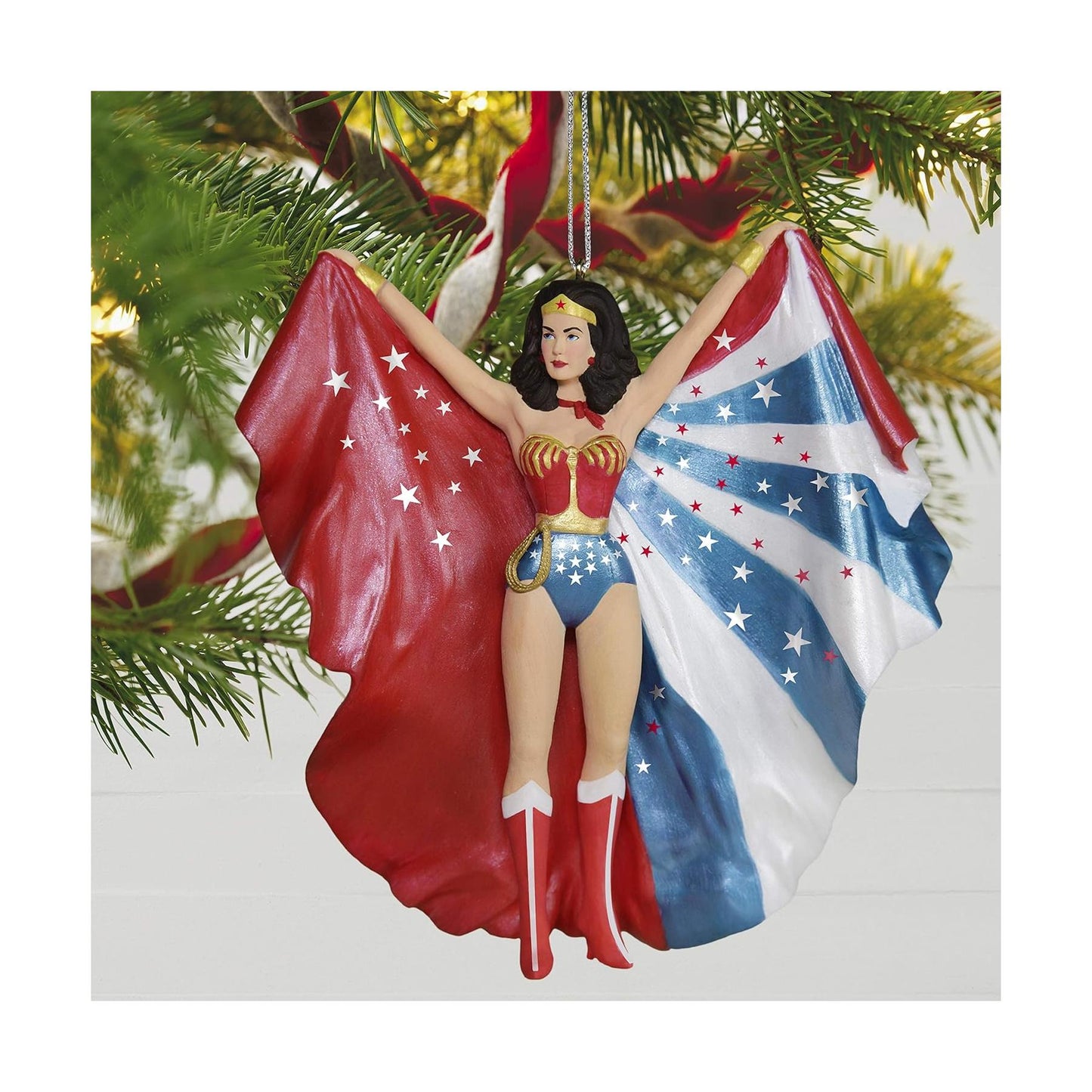 2020 Lynda Carter as Wonder Woman Hallmark Ornament (Super Heroes) QXI2354