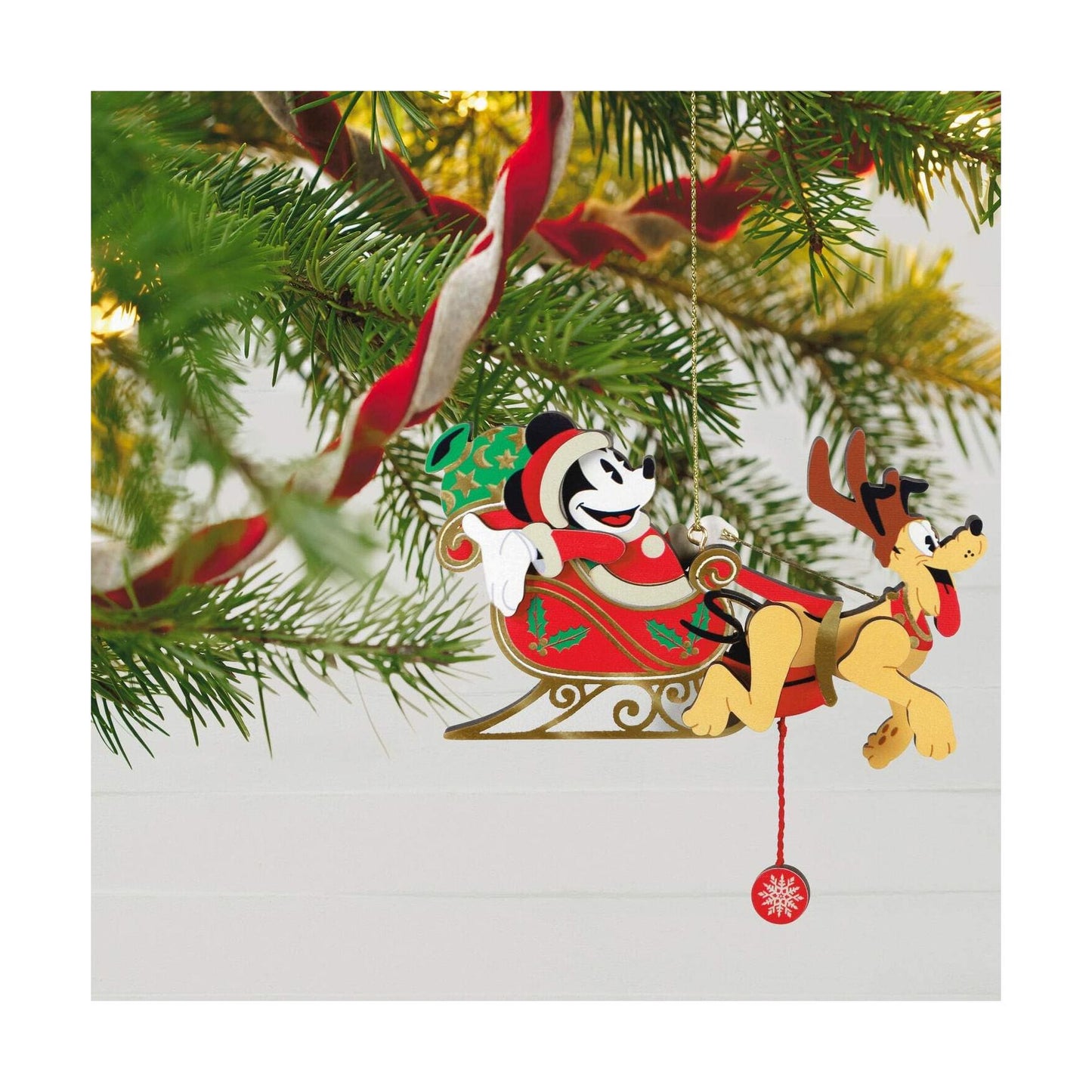 2020 Oh, What Fun! Hallmark Ornament (Mickey Mouse & Friends) QXD6454