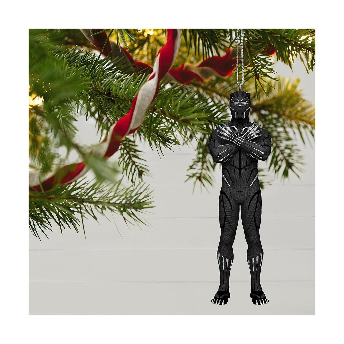 2022 Black Panther Hallmark Ornament (Super Heroes) QXI7836